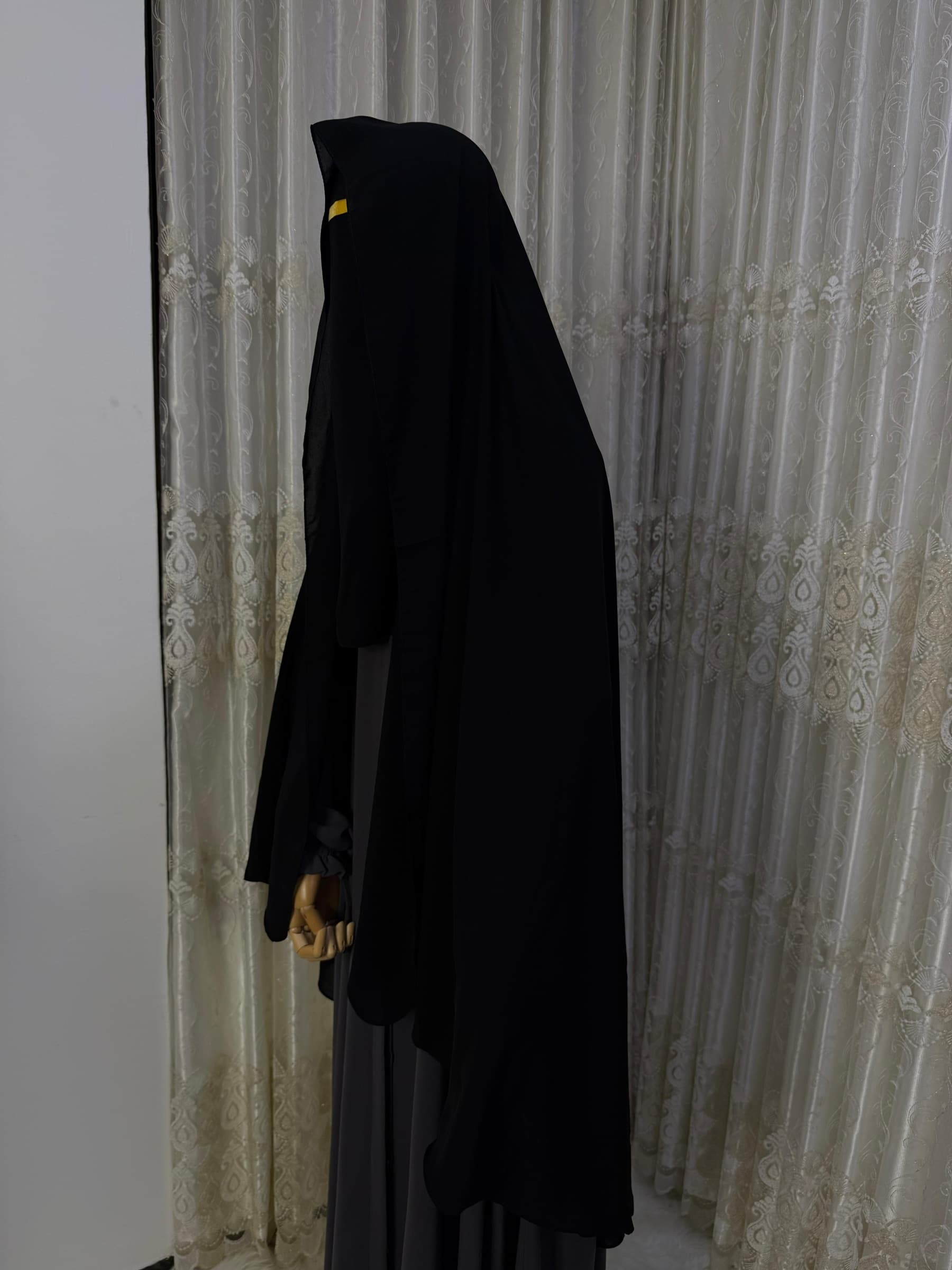 وشاح غشوة مع نقاب